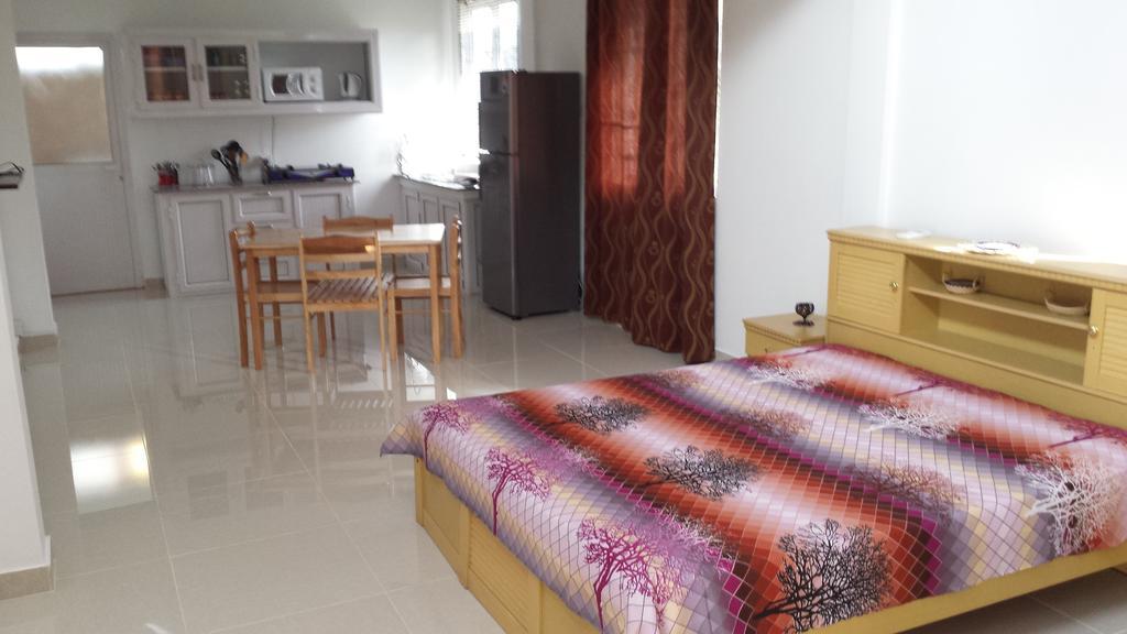 Riverside Studio La Gaulette Chambre photo